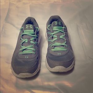 Under Armour thrill 2 sport shoes sneakers size9.5